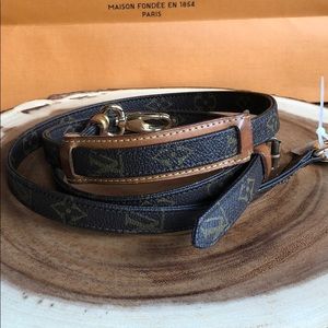 Louis Vuitton monogram crossbody strap vintage